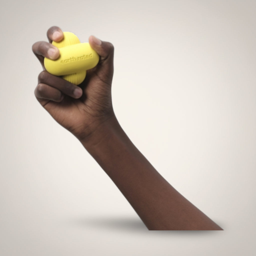 Earth Rated Fetch Toy aus Naturkautschuk – Nachhaltiges Hundespielzeug mit unvorhersehbarem Sprung, freier Atmung & schwimmfähigem Design
